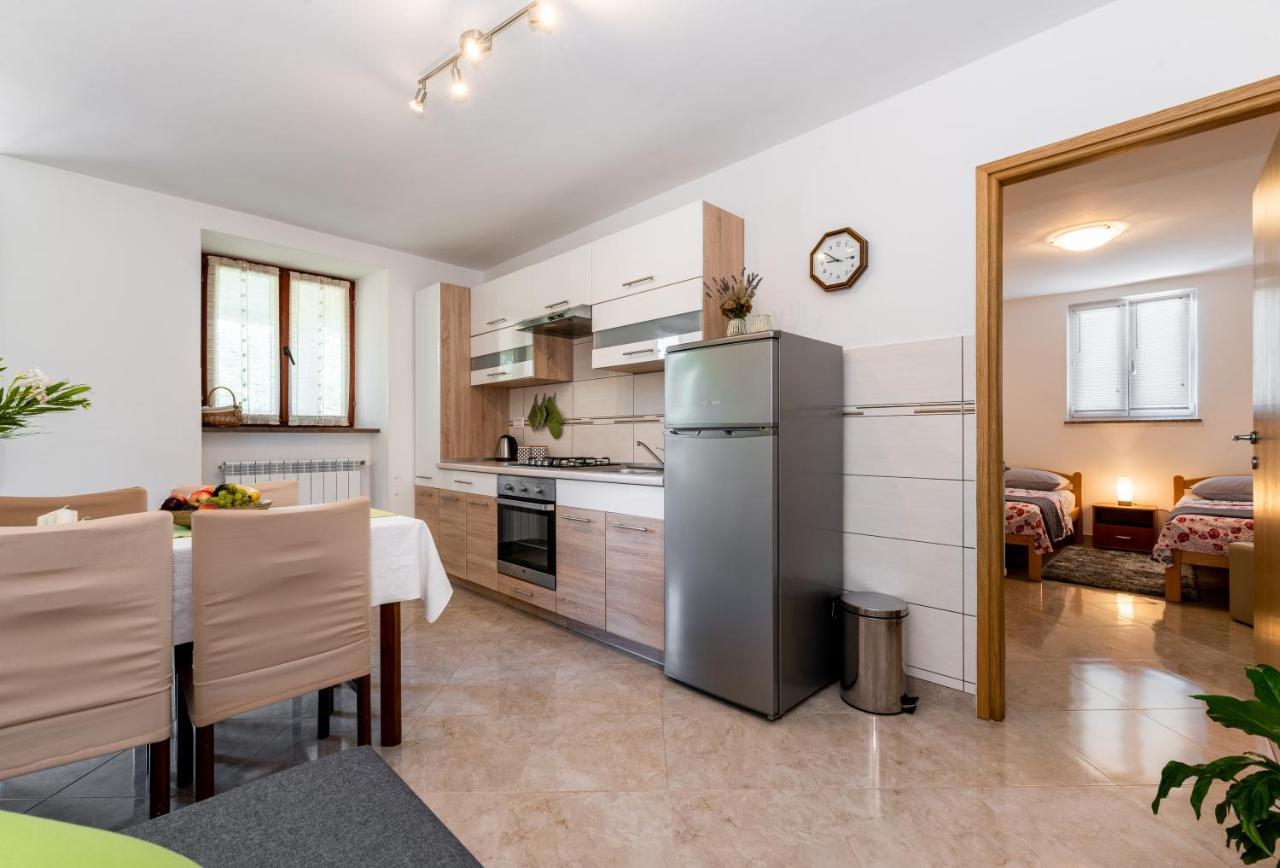 Apartmani Antonija Vozilici Exterior photo