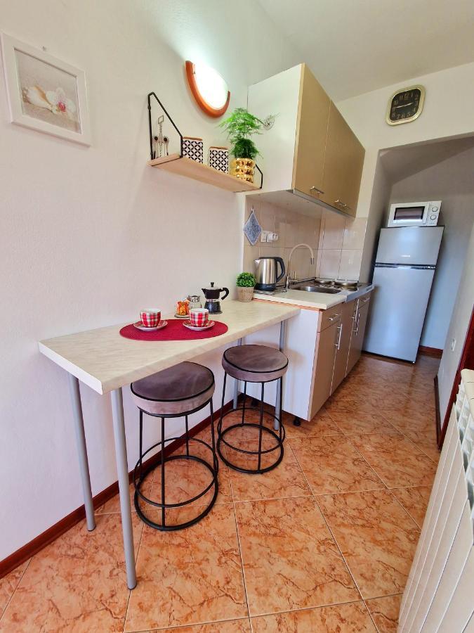 Apartmani Antonija Vozilici Exterior photo